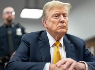 Donald Trump Warns Iran of Devastating Strikes If Strait of Hormuz Remains Closed
