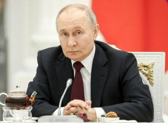 Putin Backs Iran, Pledges Support For Middle East Peace Push